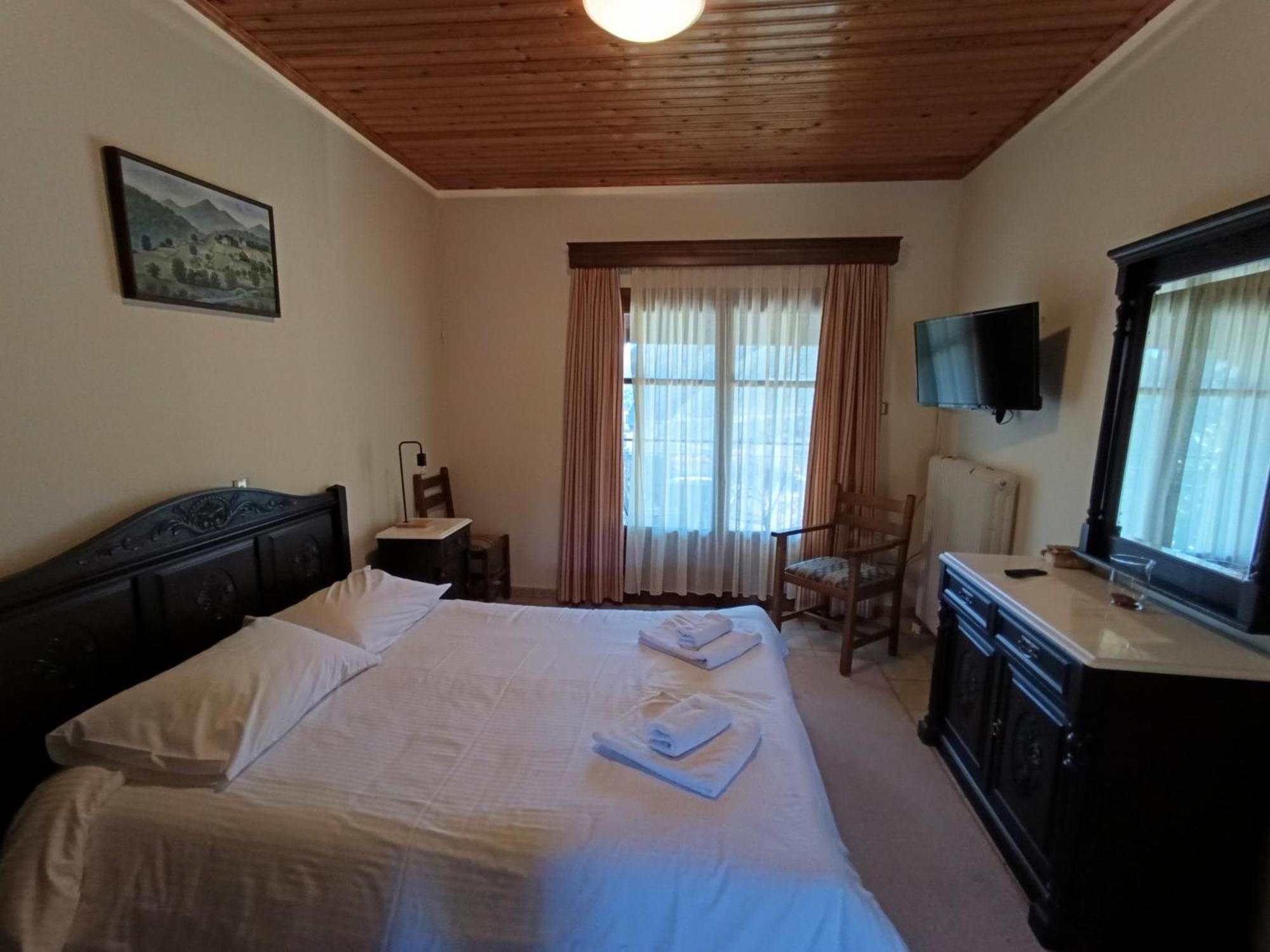 Hotel 2 Alonia Anatoliki Frangista Habitación foto