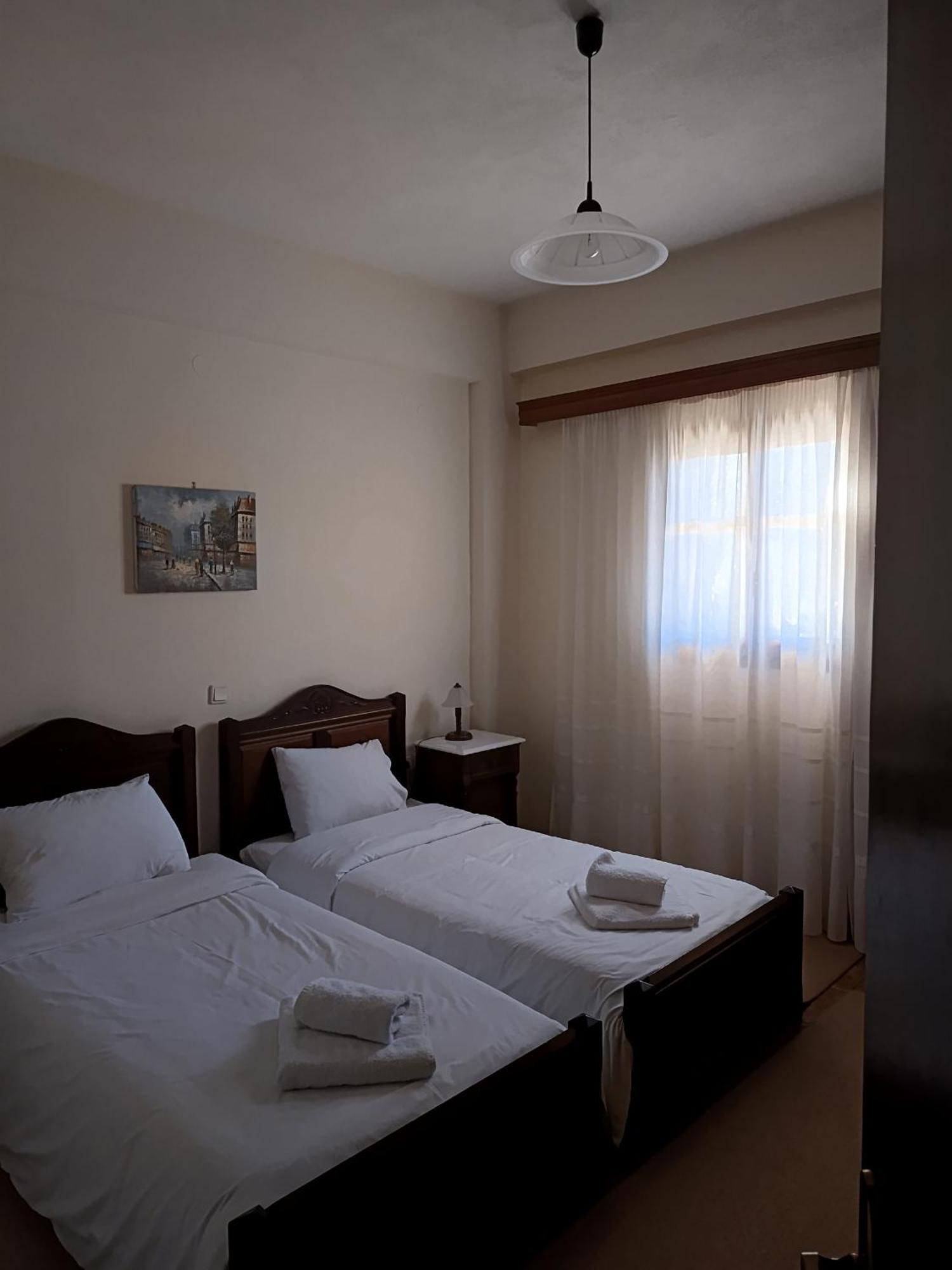 Hotel 2 Alonia Anatoliki Frangista Habitación foto
